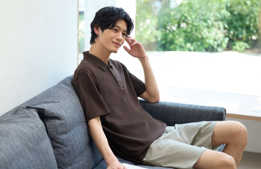 Kaos kerah polos (Photo: Uniqlo official web page)